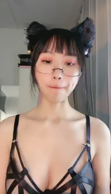 草莓味妹妹极品诱惑四月三号