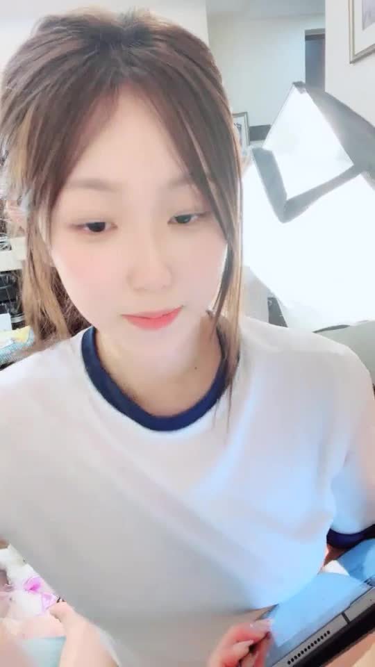 美女落九川_自慰三月十七号